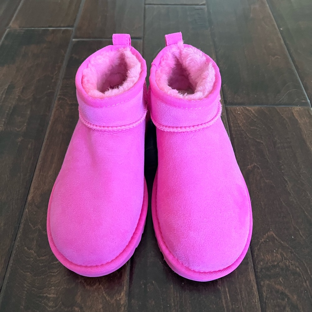 UGG Classic Ultra Mini Women’s Boots Pink Size 5